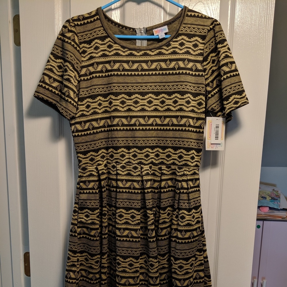 LuLaRoe Amelia